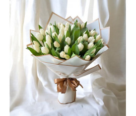 41 white tulips